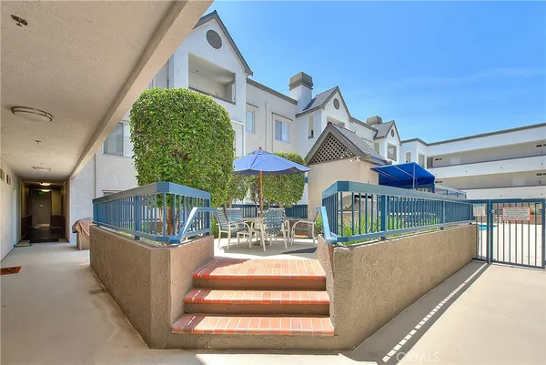 $599,950 | 300 North El Molino Avenue, Unit 118, Pasadena, CA 91101