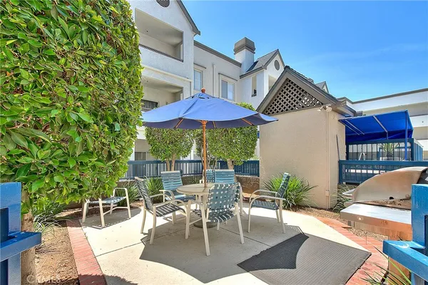 $599,950 | 300 North El Molino Avenue, Unit 118, Pasadena, CA 91101