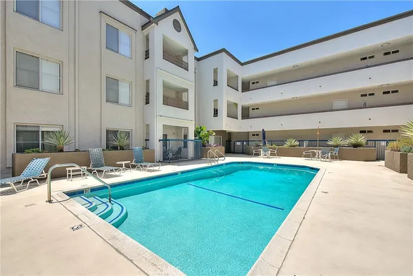 $599,950 | 300 North El Molino Avenue, Unit 118, Pasadena, CA 91101