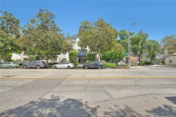 $599,950 | 300 North El Molino Avenue, Unit 118, Pasadena, CA 91101