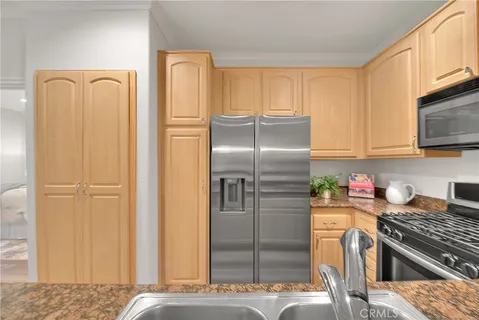 $599,950 | 300 North El Molino Avenue, Unit 118, Pasadena, CA 91101