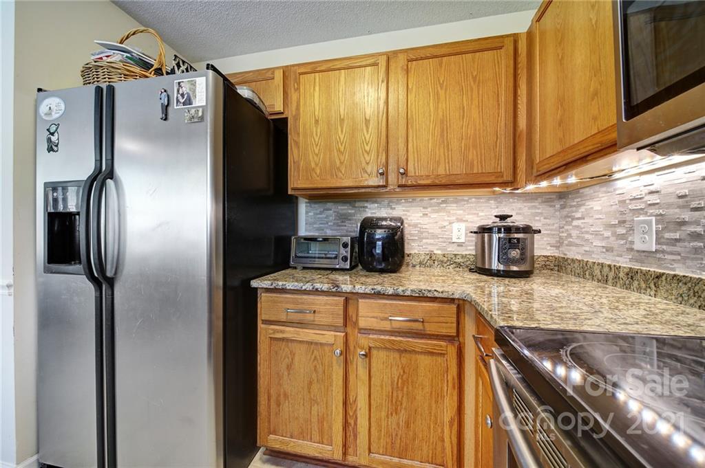 8243 Pozzi Road Charlotte, NC 28216 - Photo 12 of 33