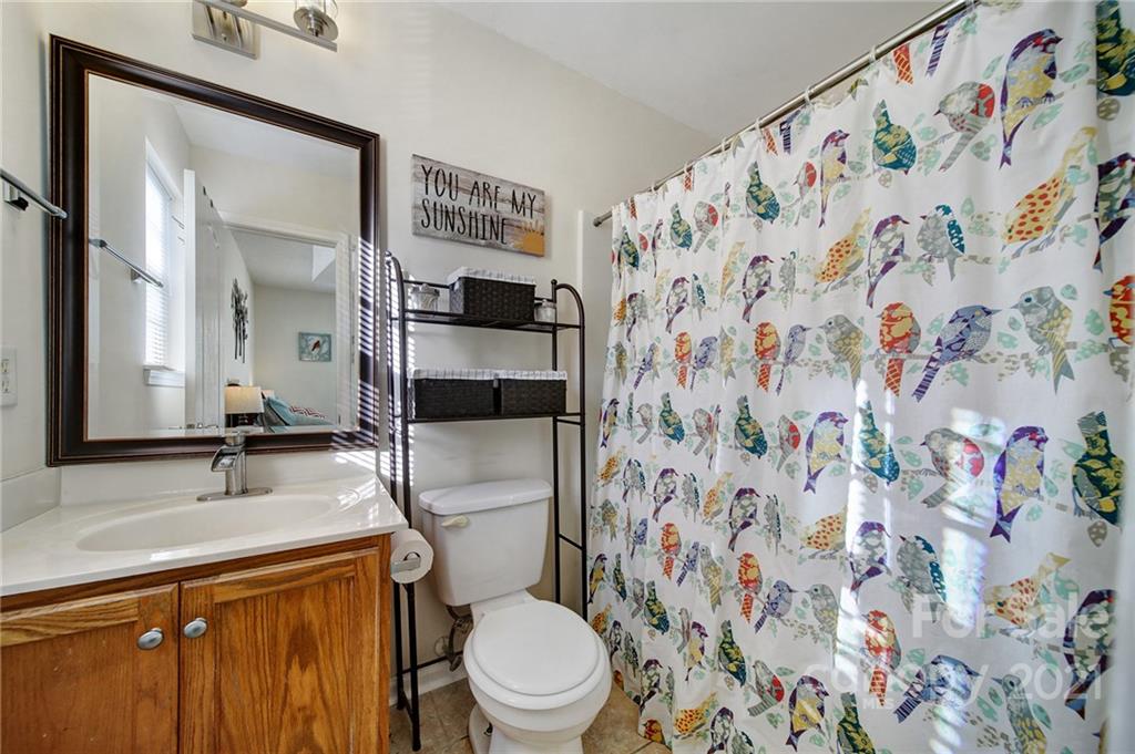 8243 Pozzi Road Charlotte, NC 28216 - Photo 17 of 33