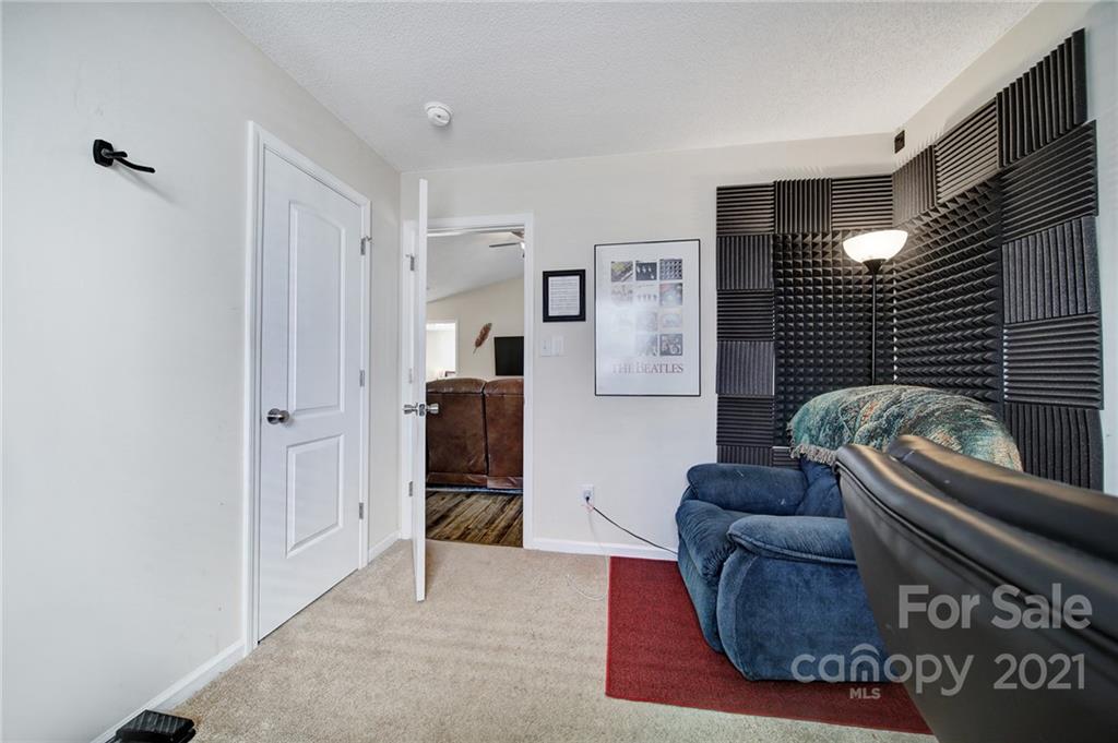 8243 Pozzi Road Charlotte, NC 28216 - Photo 22 of 33