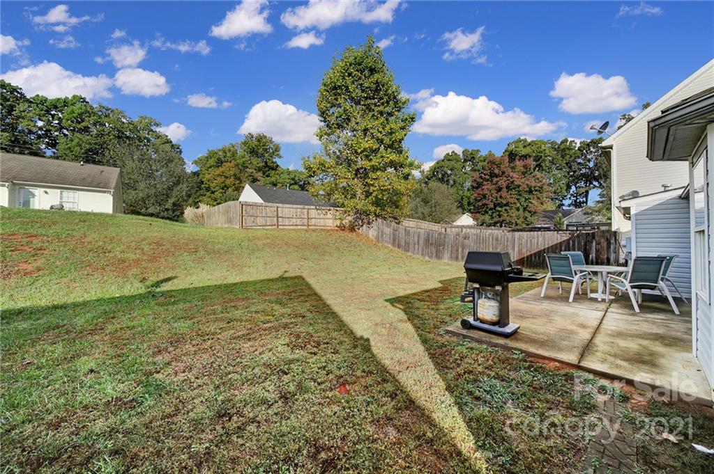 8243 Pozzi Road Charlotte, NC 28216 - Photo 23 of 33
