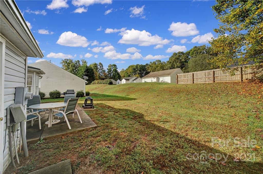 8243 Pozzi Road Charlotte, NC 28216 - Photo 24 of 33