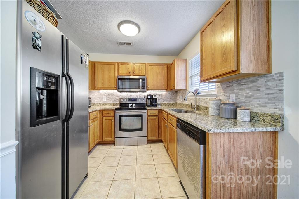 8243 Pozzi Road Charlotte, NC 28216 - Photo 8 of 33