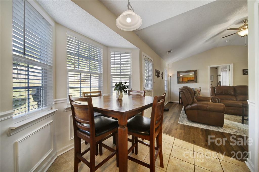 8243 Pozzi Road Charlotte, NC 28216 - Photo 9 of 33