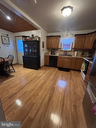 $220,000 | 14700 Oakwood Street, Cresaptown, MD 21502