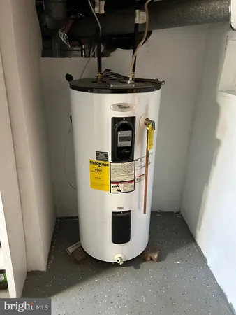 $220,000 | 14700 Oakwood Street, Cresaptown, MD 21502