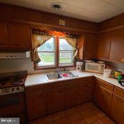 513 Lockheed Avenue Reading, PA 19601 - Photo 15 of 39
