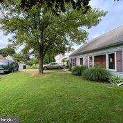 513 Lockheed Avenue Reading, PA 19601 - Photo 4 of 39