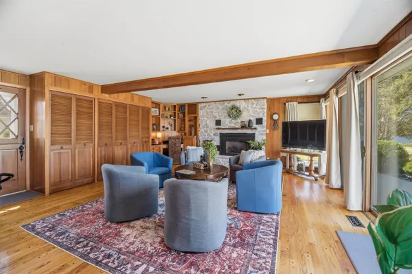 $599,900 | 136 Circle Drive, Shawano, WI 54166