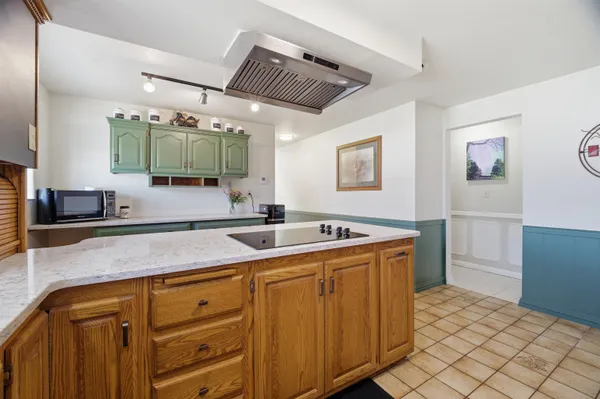 $599,900 | 136 Circle Drive, Shawano, WI 54166