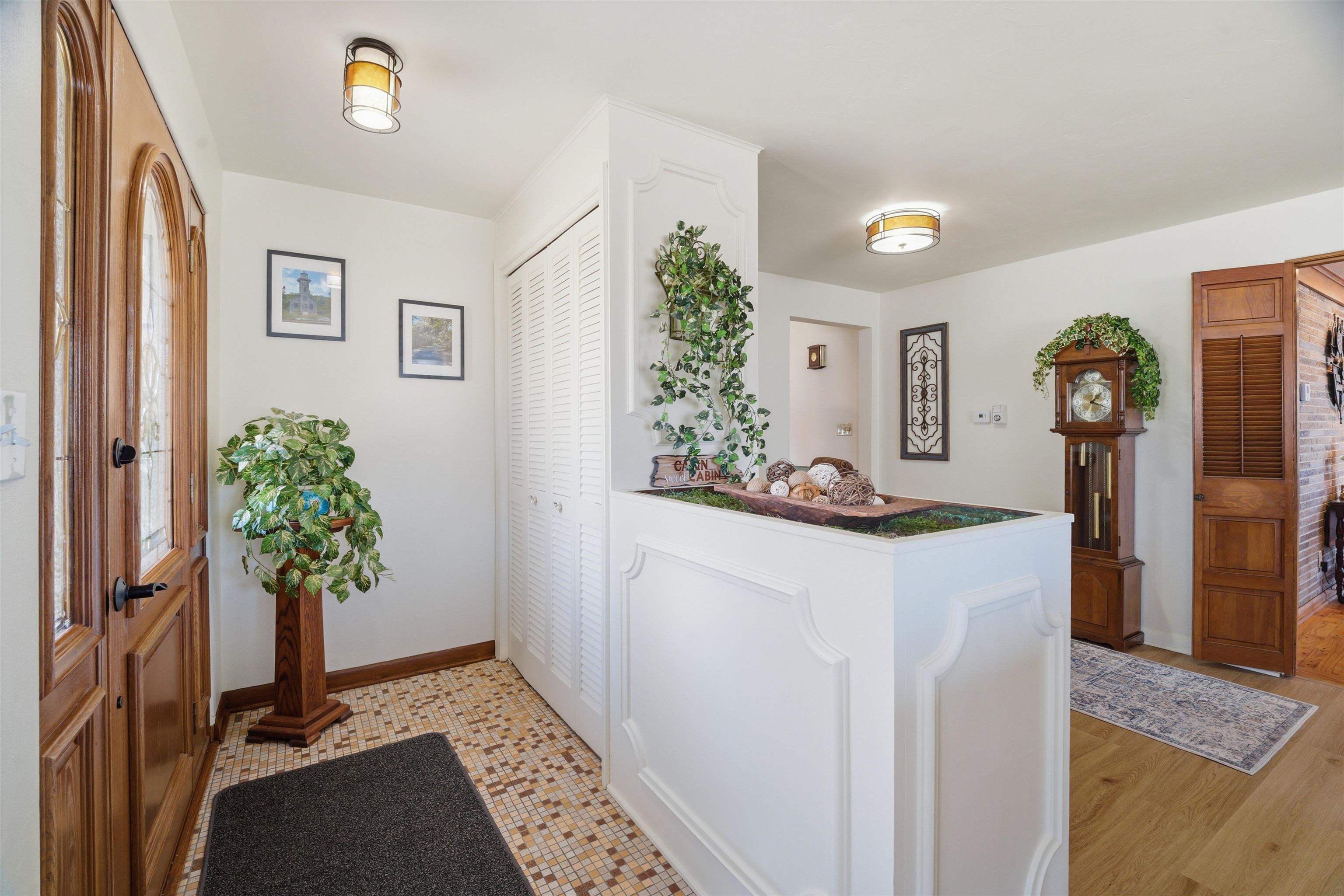 136 Circle Drive Shawano, WI 54166 - Photo 2 of 39