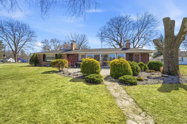 $599,900 | 136 Circle Drive, Shawano, WI 54166