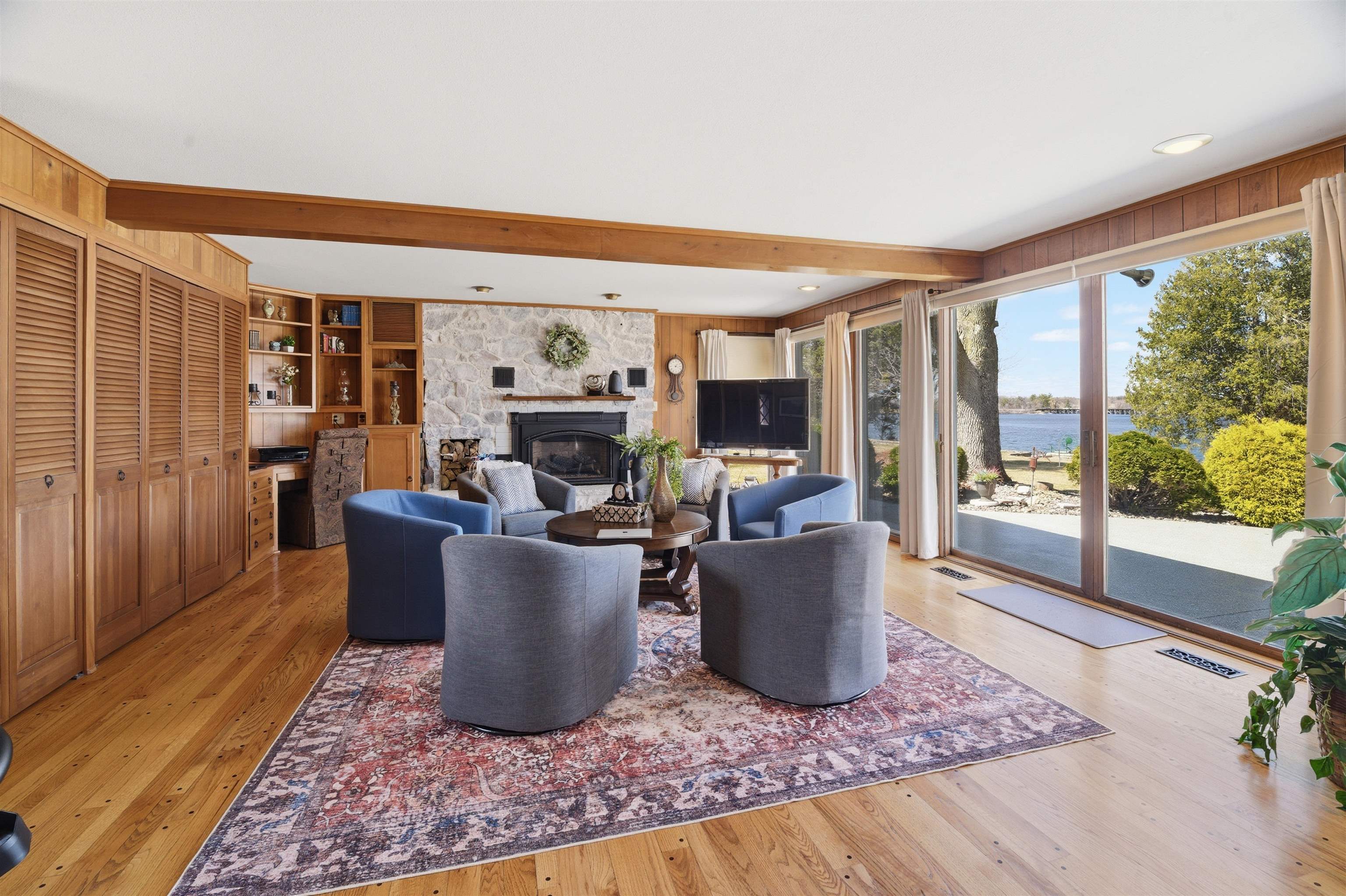 136 Circle Drive Shawano, WI 54166 - Photo 10 of 39