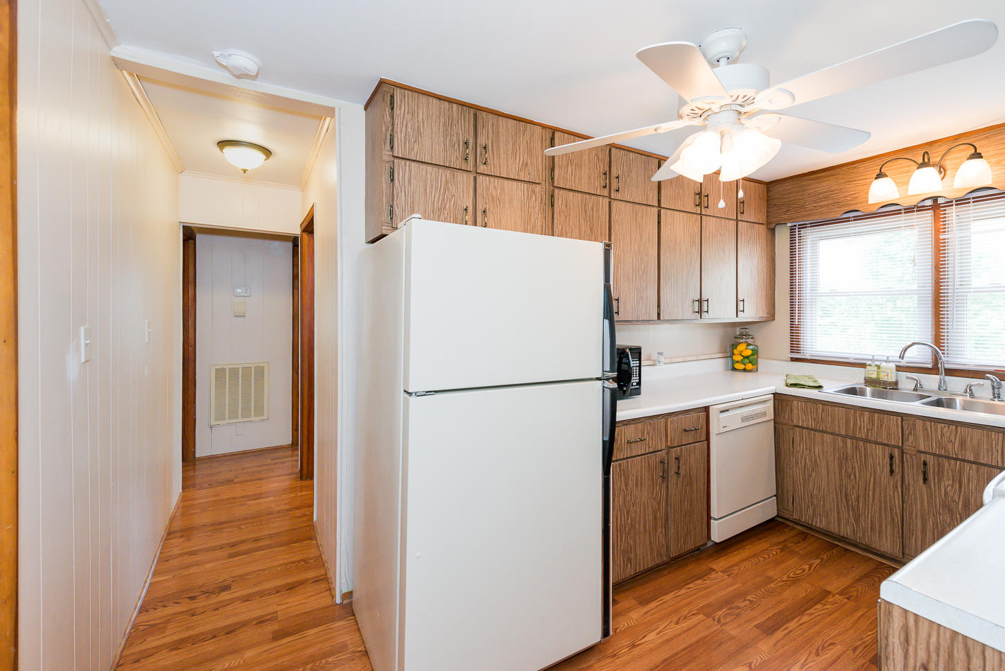 1209 Cooper Road Strawberry Plains, TN 37871 - Photo 11 of 24 Fridge, dishwasher, oven convey