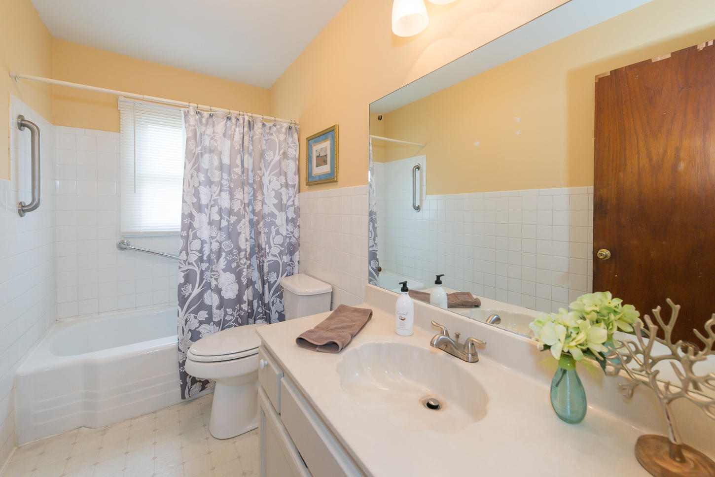 1209 Cooper Road Strawberry Plains, TN 37871 - Photo 19 of 24 Spacious bathroom.