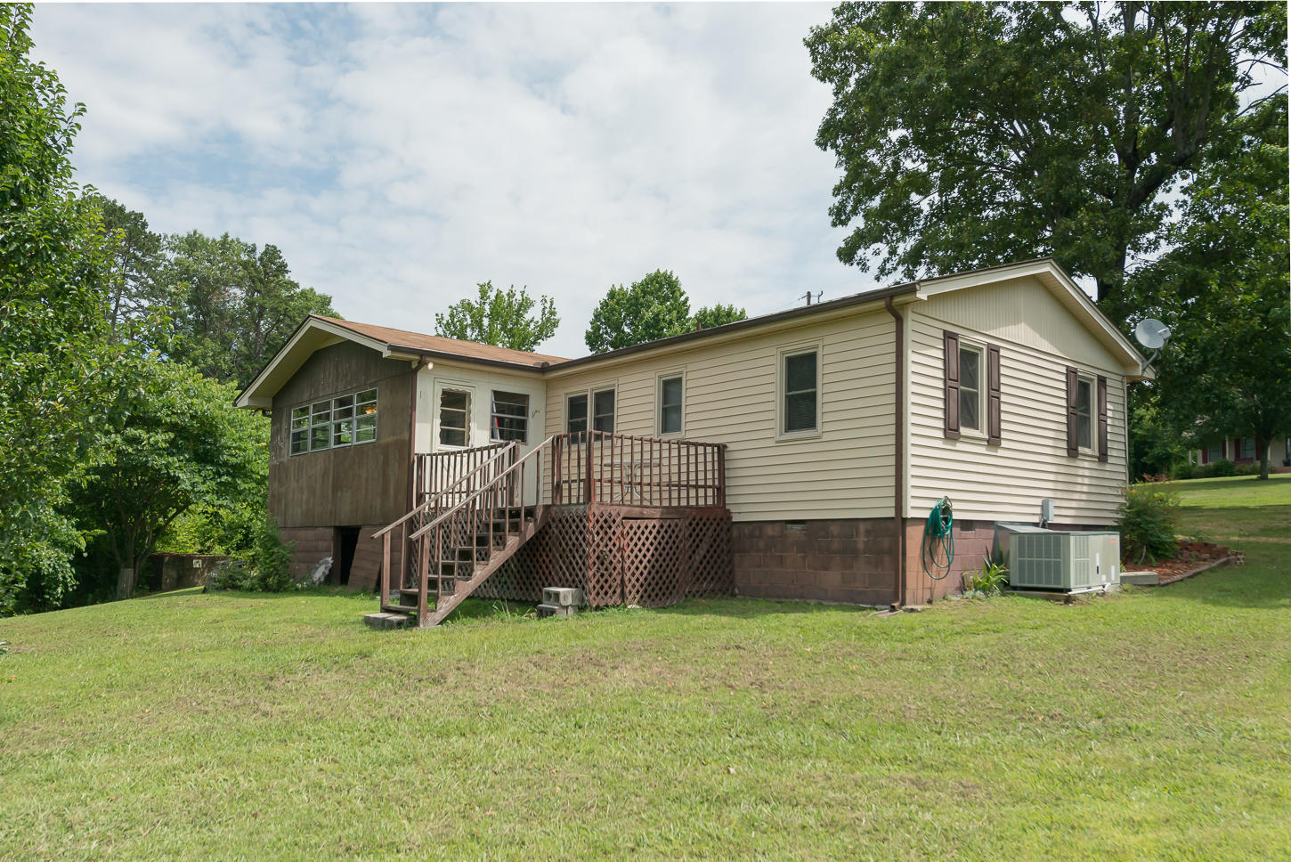 1209 Cooper Road Strawberry Plains, TN 37871 - Photo 24 of 24 Large, back deck.
