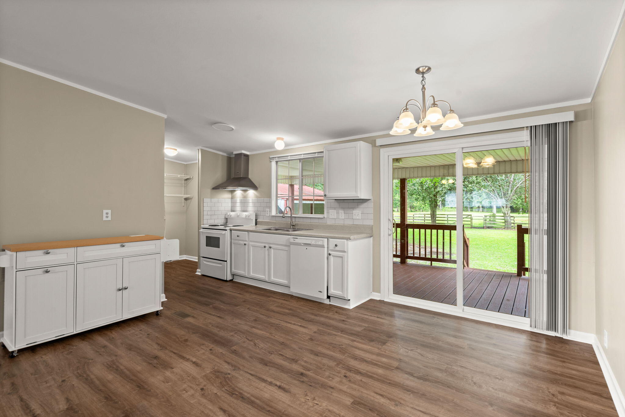 327 County Rd S-18-182 Ridgeville, SC 29472 - Photo 10 of 32