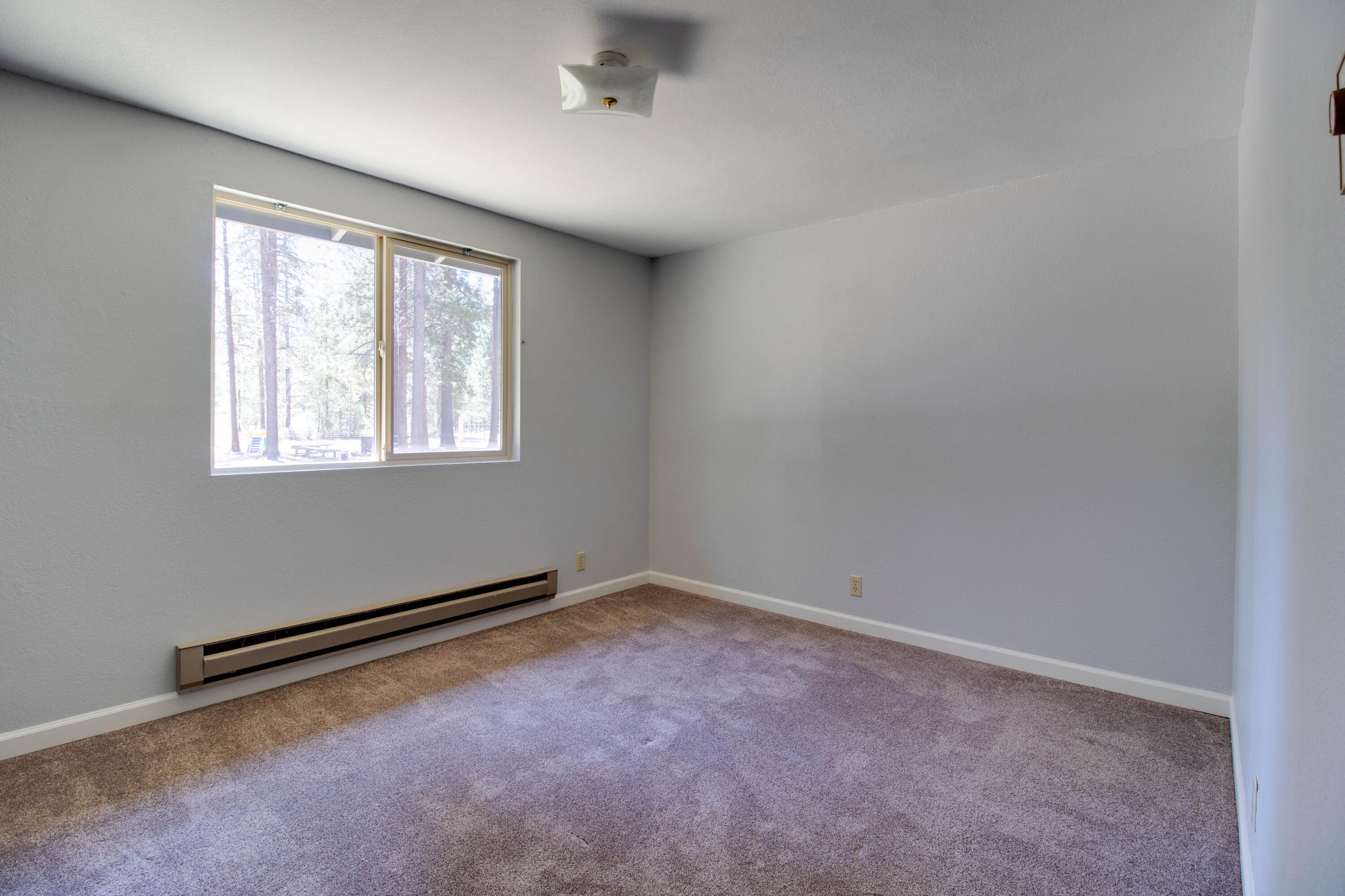 51503 Cedar Road La Pine, OR 97739 - Photo 31 of 42 Spare Room 2