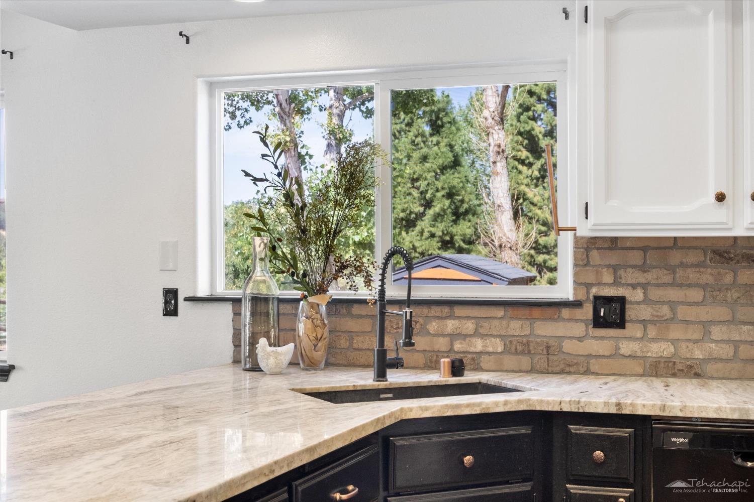 26350 Bear Valley Road Tehachapi, CA 93561 - Photo 17 of 59 Gallery Image 17