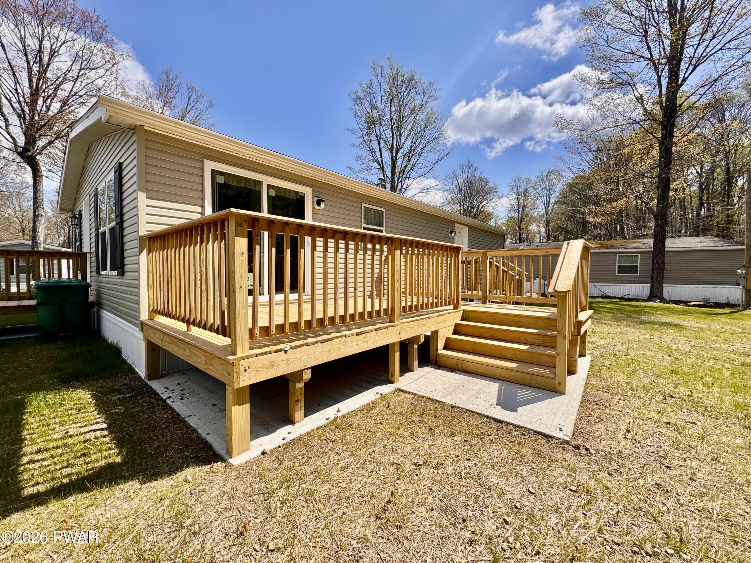 115 Middle Road Greentown, PA 18426 - Photo 2 of 56