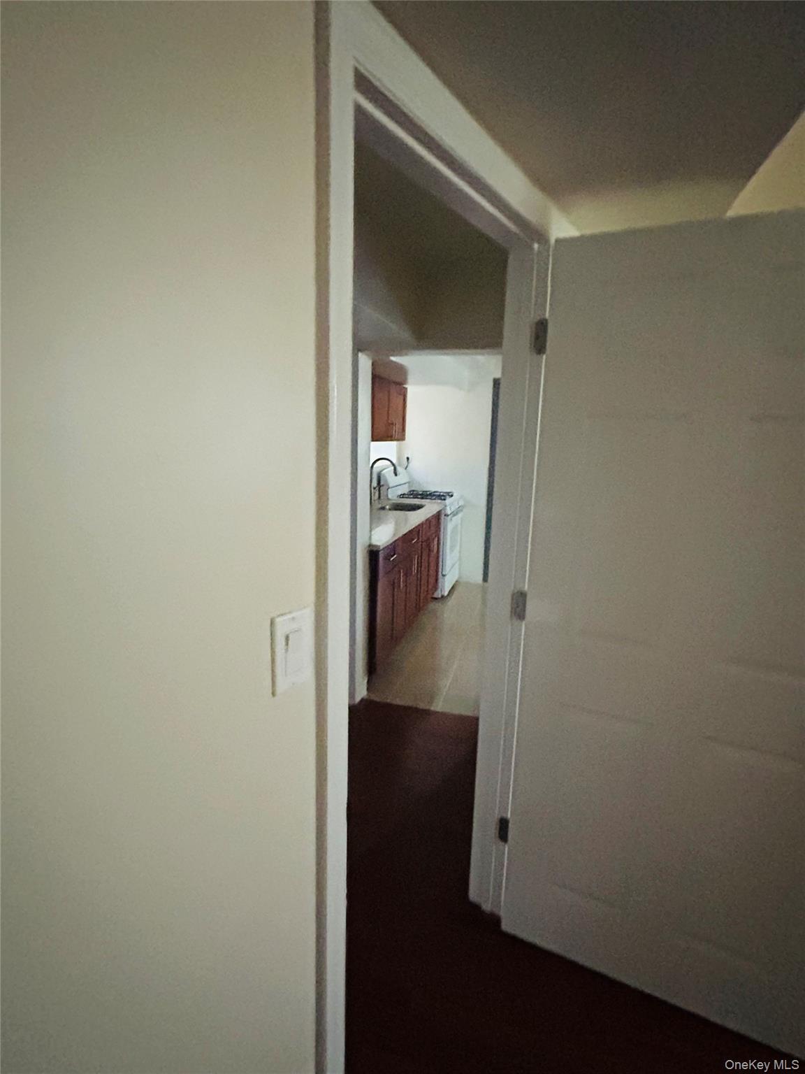 2910 Tenbroeck Avenue Bronx, NY 10469 - Photo 8 of 9