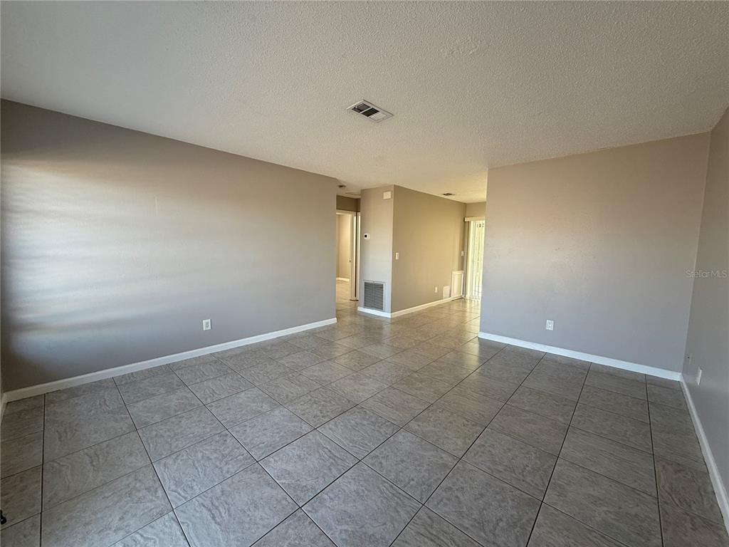 470 Briarwood Road Venice, FL 34293 - Photo 2 of 14