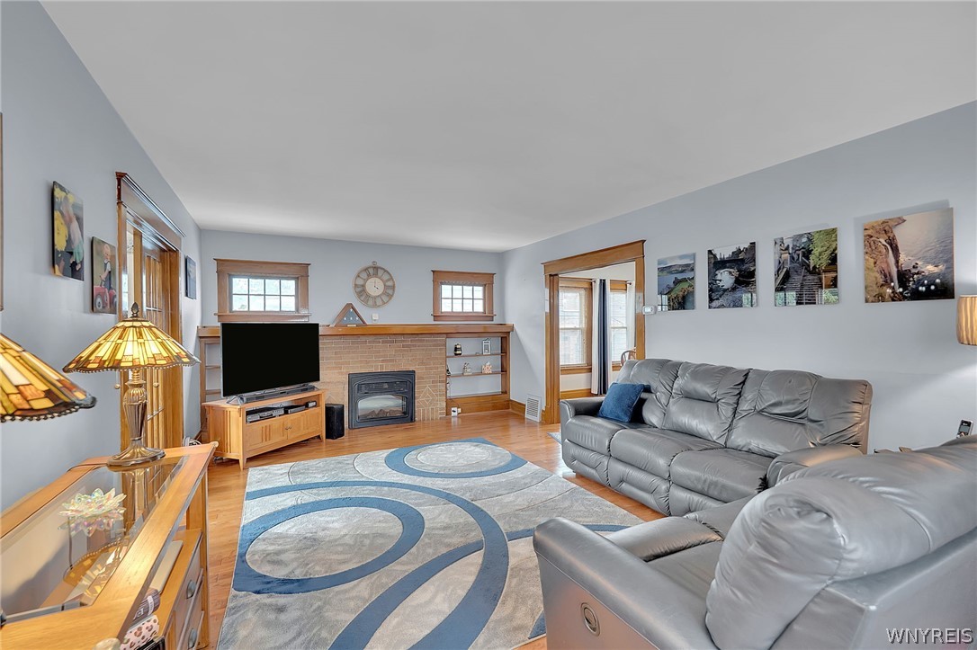 209 Delaware Road Tonawanda, NY 14217 - Photo 3 of 40 Gallery Image 3