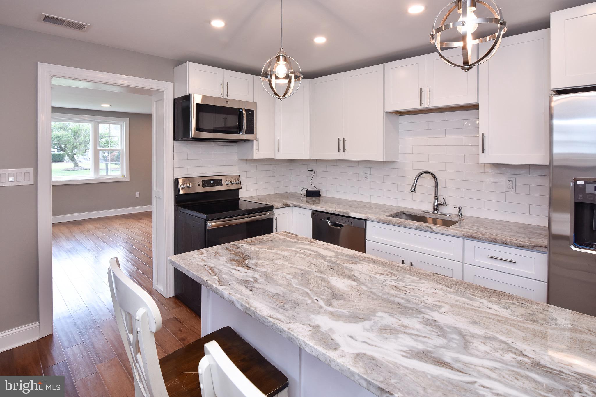 2925 Hillside Road Broomall, PA 19008 - Photo 6 of 49 Gallery Image 6