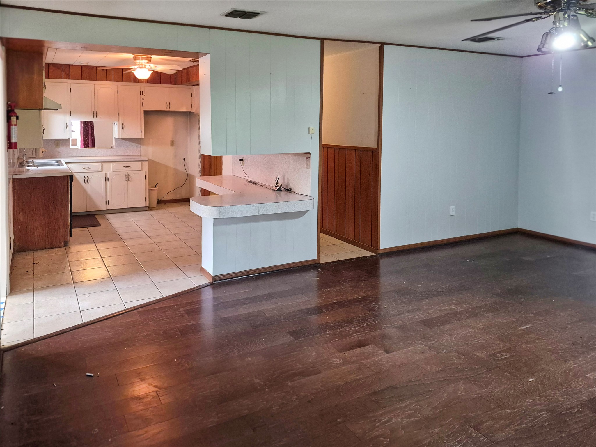 632 Kyle Angleton, TX 77515 - Photo 2 of 22