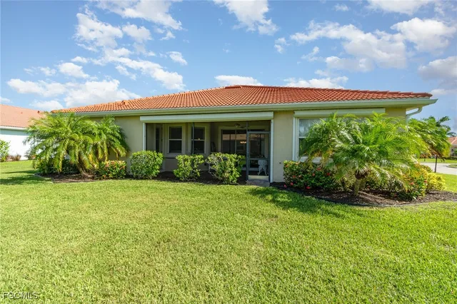 $465,000 | 3130 Scarlet Oak Place, North Fort Myers, FL 33903