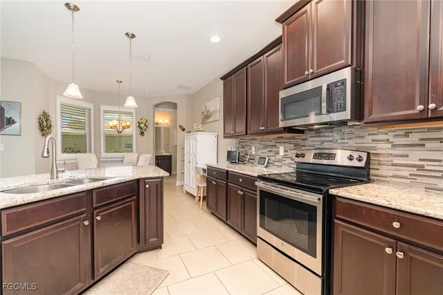 $465,000 | 3130 Scarlet Oak Place, North Fort Myers, FL 33903