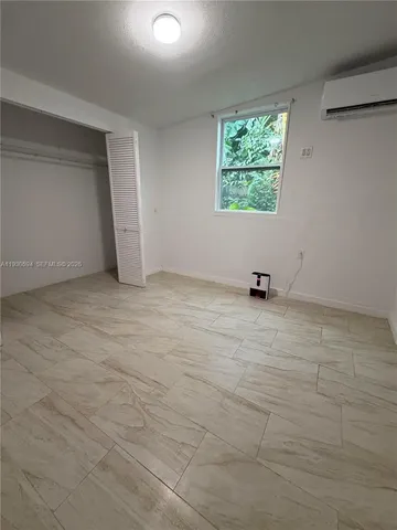 $8,200 | 1430 Michigan Avenue, Miami Beach, FL 33139