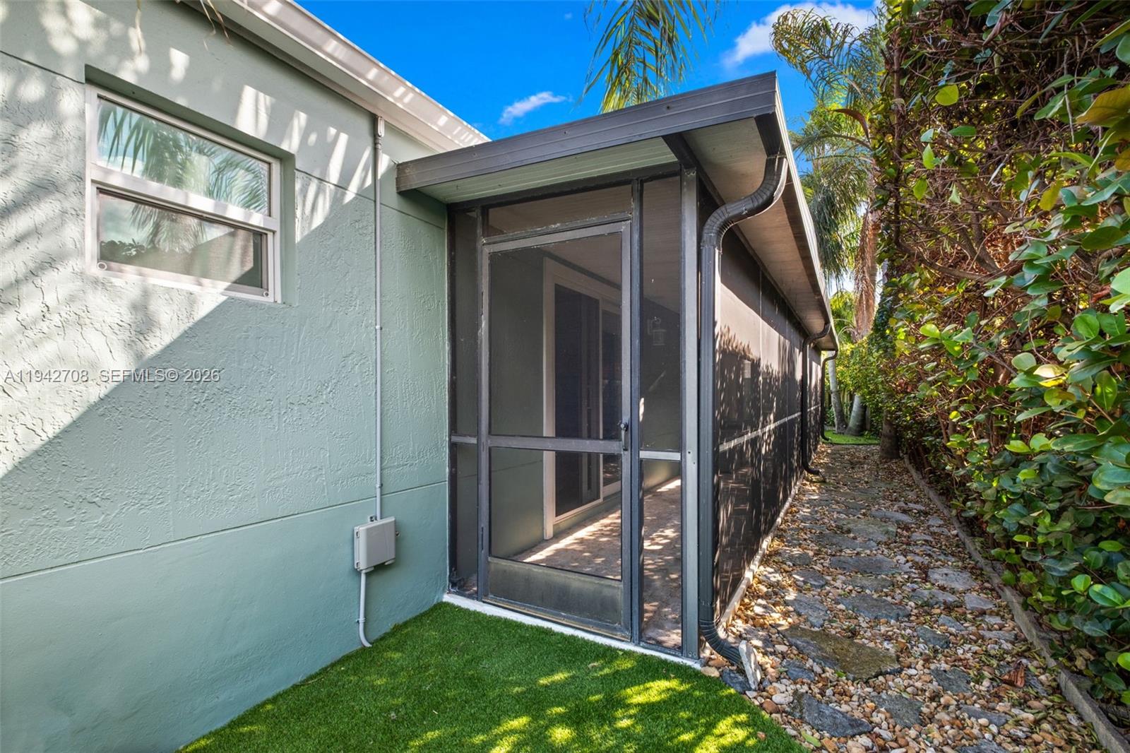 22239 Southwest 98th Place Cutler Bay, FL 33190 - Photo 33 of 67 a view of house with backyard