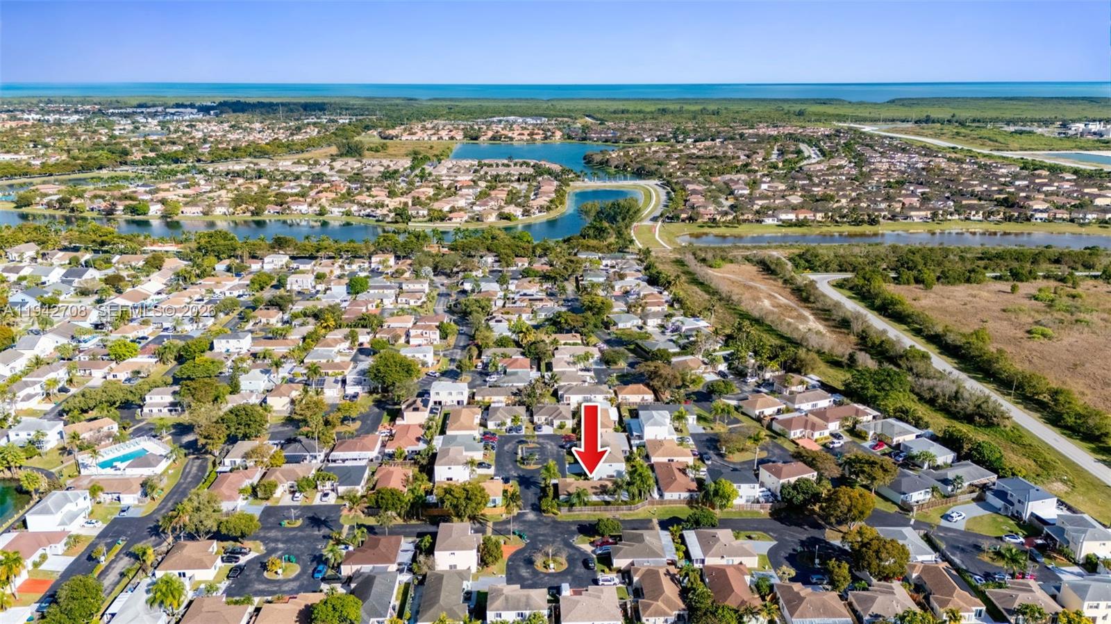 22239 Southwest 98th Place Cutler Bay, FL 33190 - Photo 62 of 67 a view of city and ocean