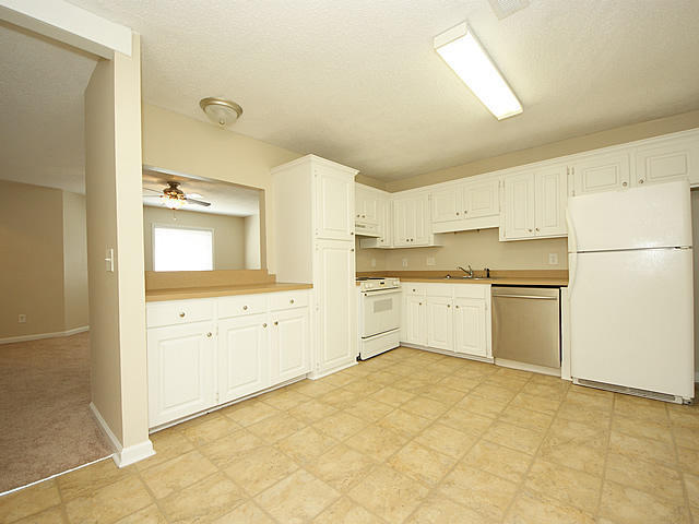 24 Rudwick Circle Goose Creek, SC 29445 - Photo 7 of 18 1633370404946_1633418350475_163337040494