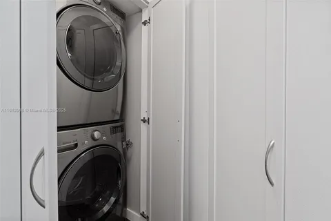 $775,000 | 1 Century Lane, Unit 505, Miami Beach, FL 33139