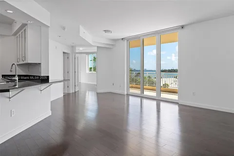$775,000 | 1 Century Lane, Unit 505, Miami Beach, FL 33139