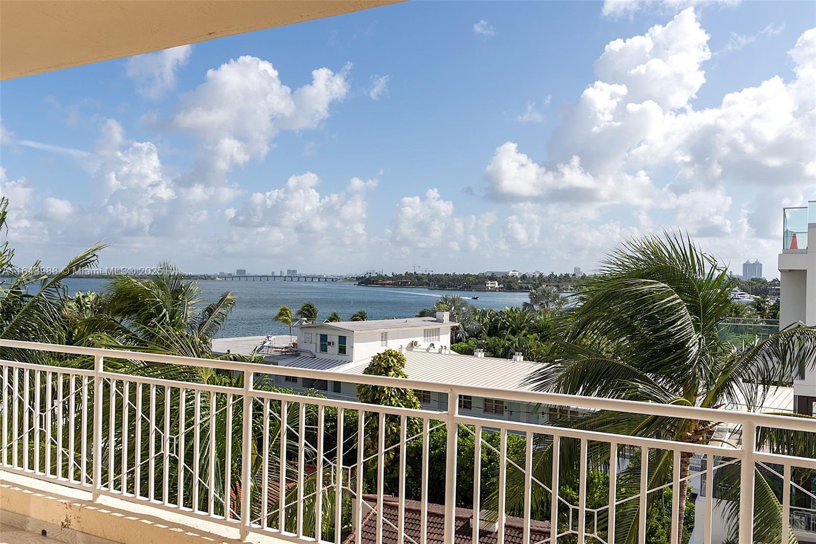 1 Century Lane, Unit 505 Miami Beach, FL 33139 - Photo 7 of 31