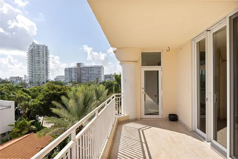 $775,000 | 1 Century Lane, Unit 505, Miami Beach, FL 33139