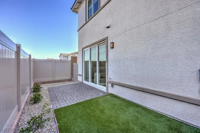 $2,807 | 9420 Titania Dawn Street, Las Vegas, NV 89178