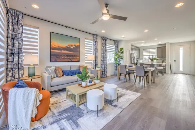 $2,807 | 9420 Titania Dawn Street, Las Vegas, NV 89178