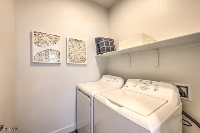 $2,807 | 9420 Titania Dawn Street, Las Vegas, NV 89178