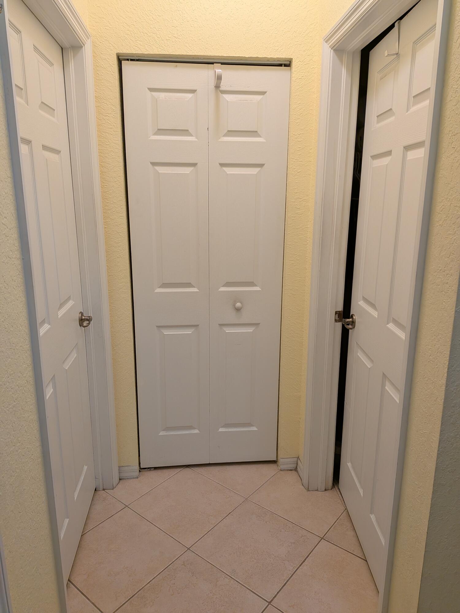 4091 Northwest 91st Terrace Sunrise, FL 33351 - Photo 14 of 41