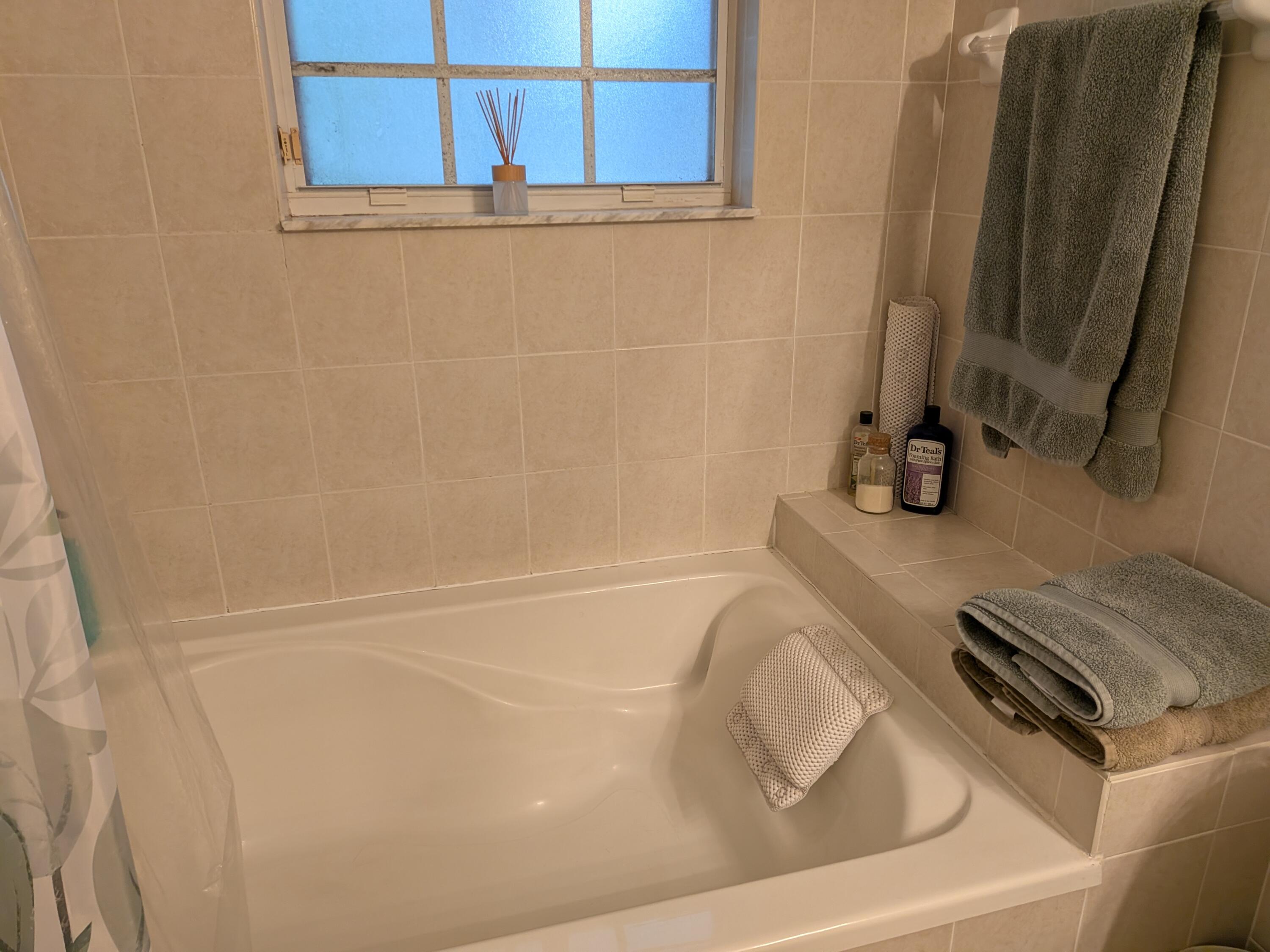 4091 Northwest 91st Terrace Sunrise, FL 33351 - Photo 39 of 41 a bathroom with a bathtub