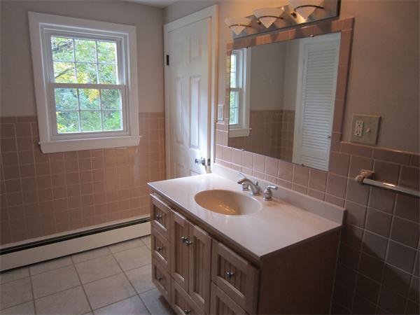 124 Parker Road Framingham, MA 01702 - Photo 15 of 26