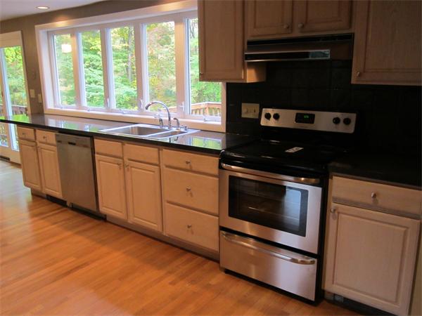 124 Parker Road Framingham, MA 01702 - Photo 9 of 26